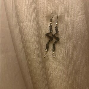 Chic Black and Gold Wave Earrings